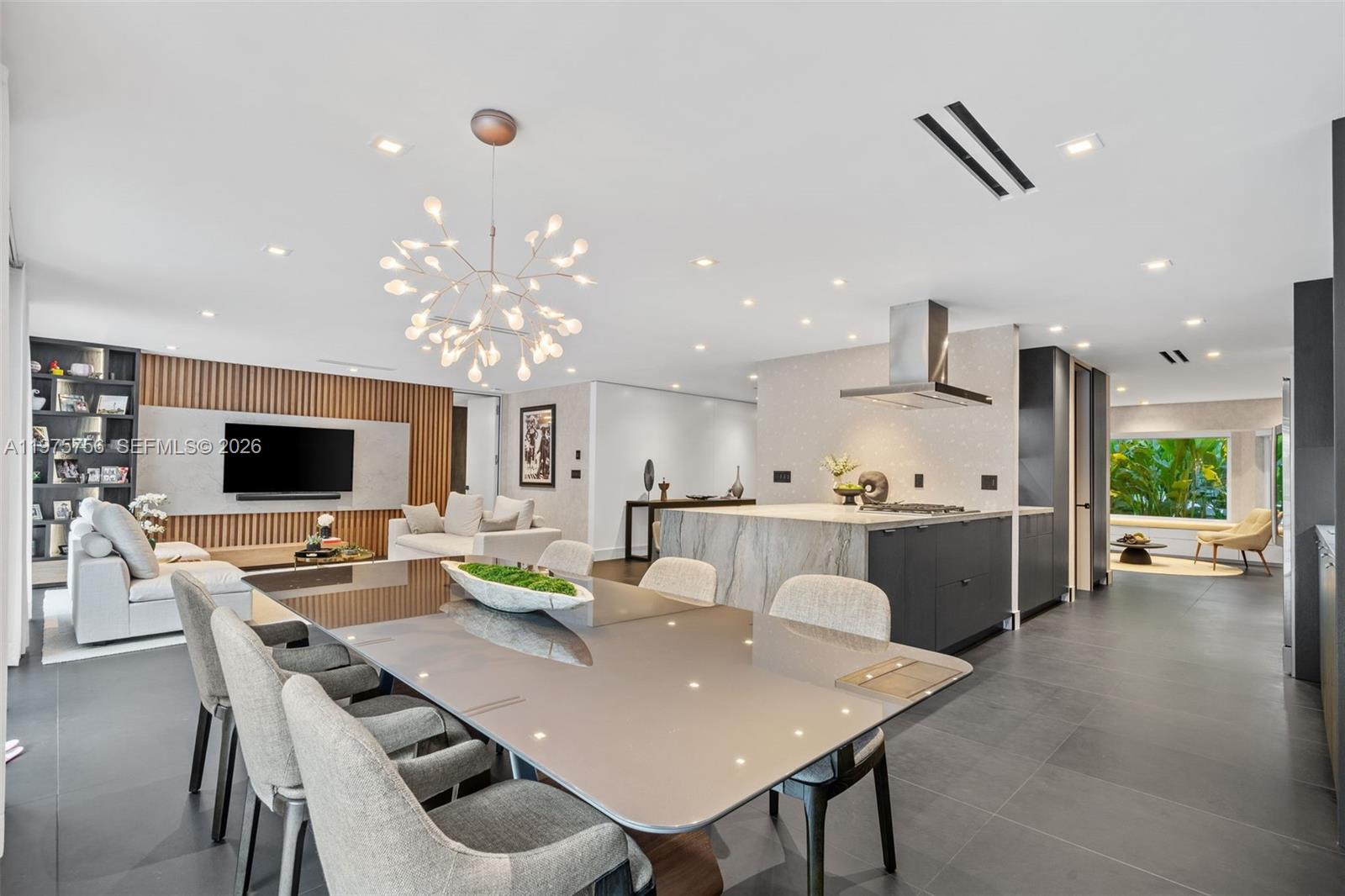 4800 Bay Pt Rd Miami, FL 33137