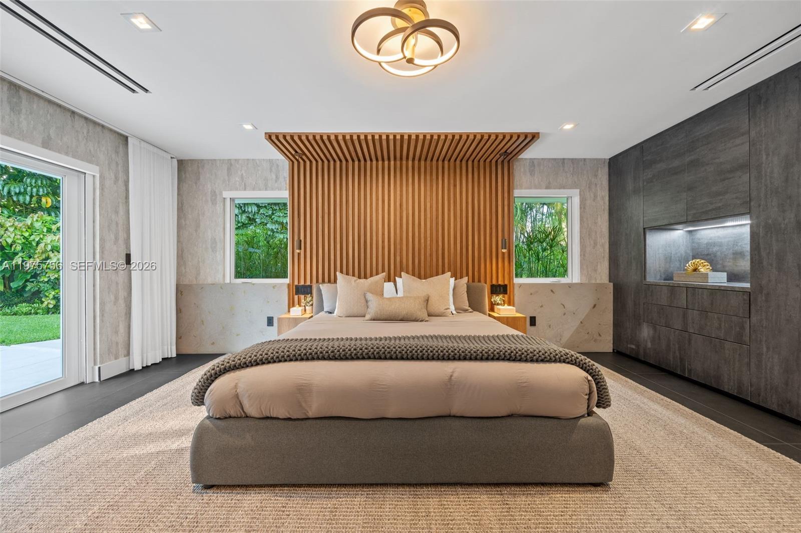 4800 Bay Pt Rd Miami, FL 33137