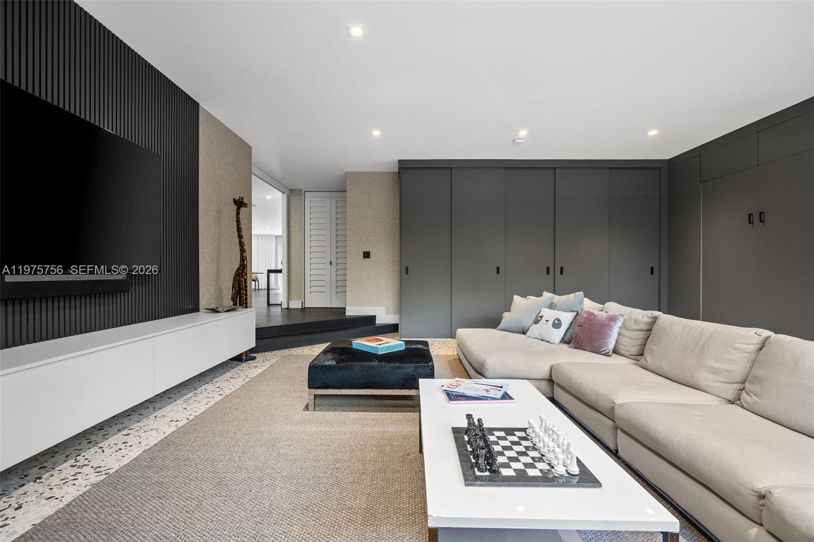 4800 Bay Pt Rd Miami, FL 33137