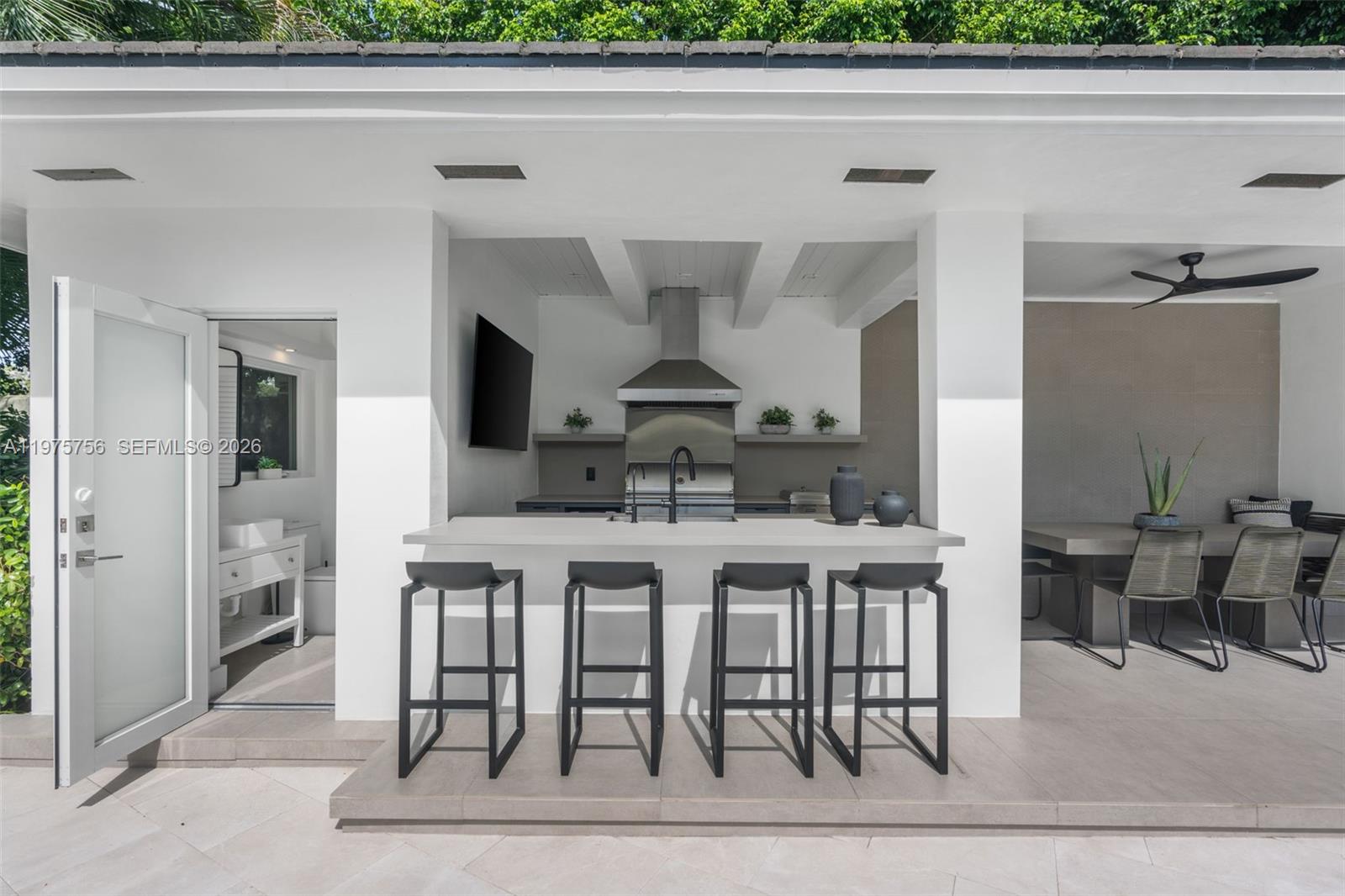 4800 Bay Pt Rd Miami, FL 33137