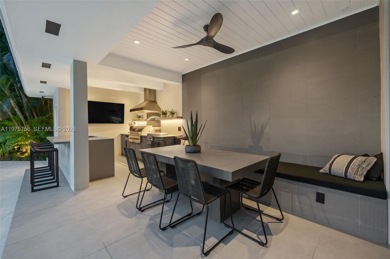 4800 Bay Pt Rd Miami, FL 33137