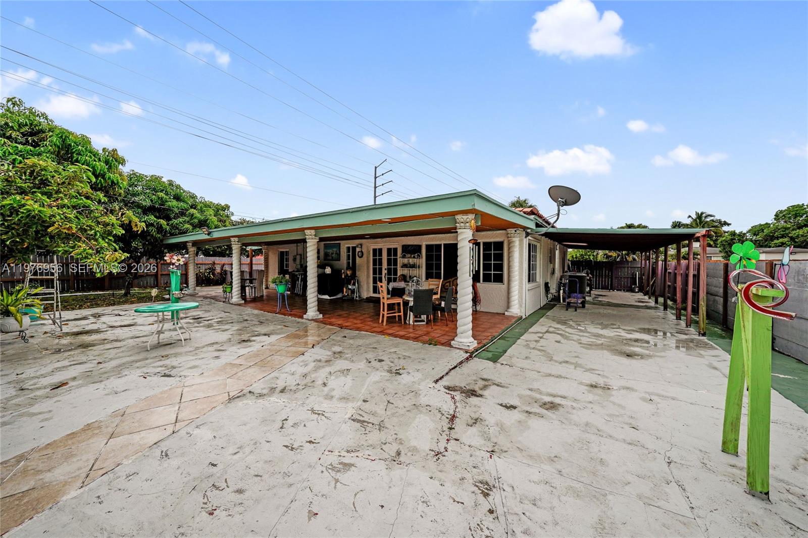 1385 NE 130th St North Miami, FL 33161