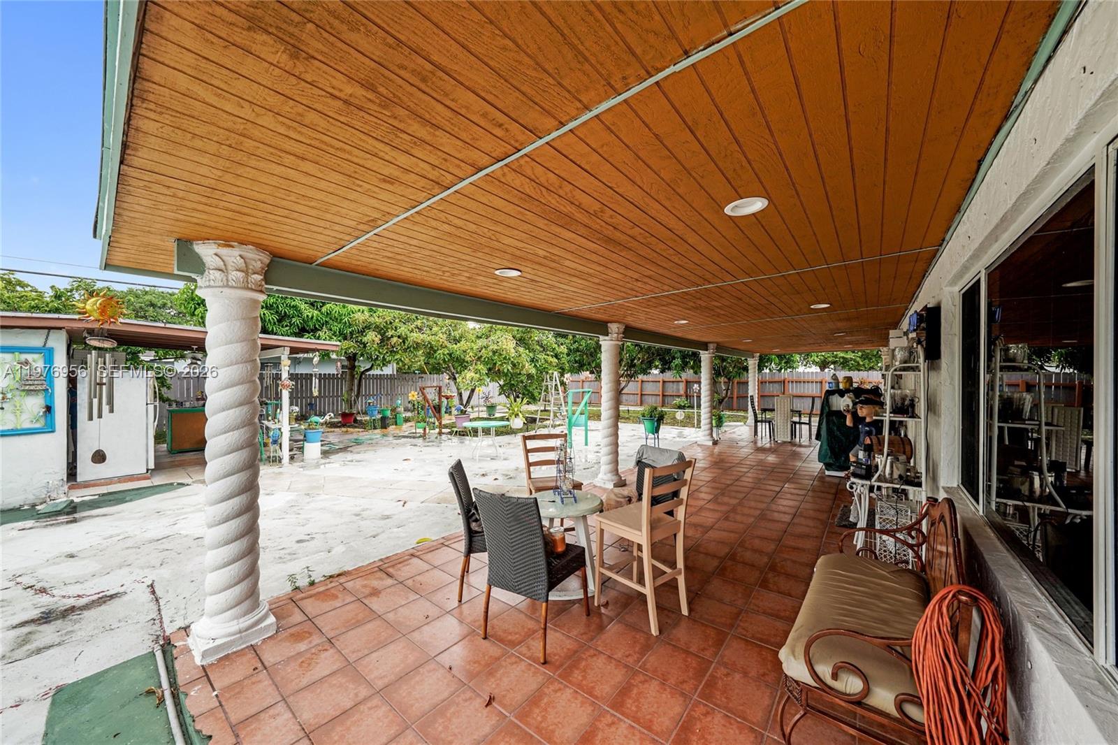 1385 NE 130th St North Miami, FL 33161