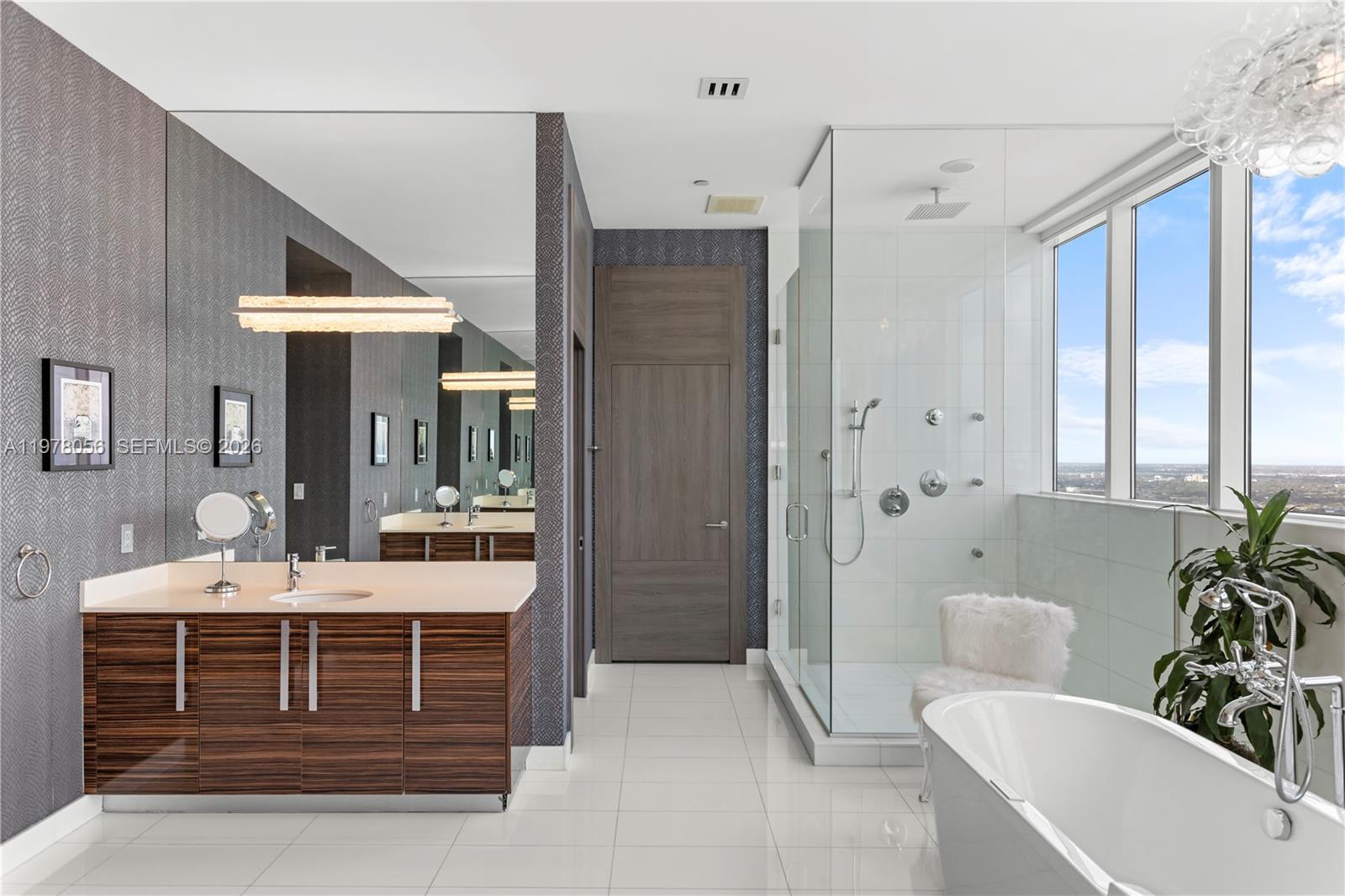 2020 N Bayshore Dr #PH 4702 Miami, FL 33137