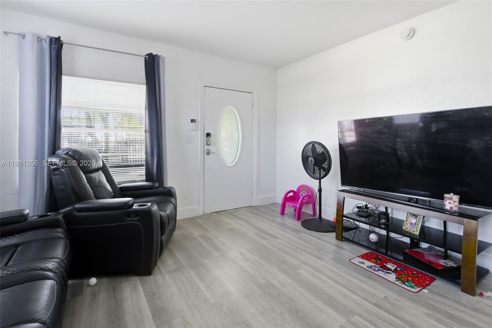 2142 NW 33rd St Miami, FL 33142