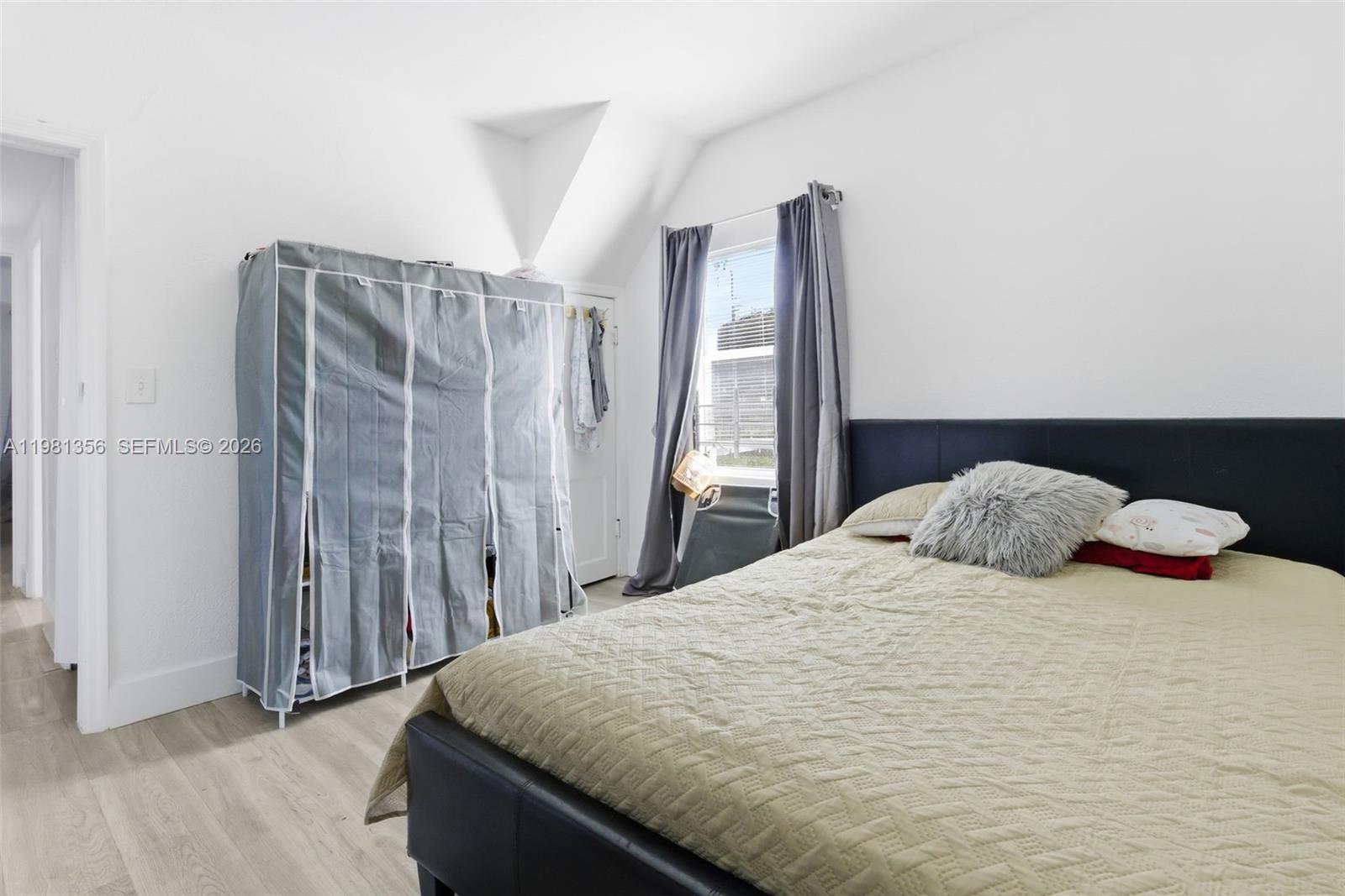 2142 NW 33rd St Miami, FL 33142