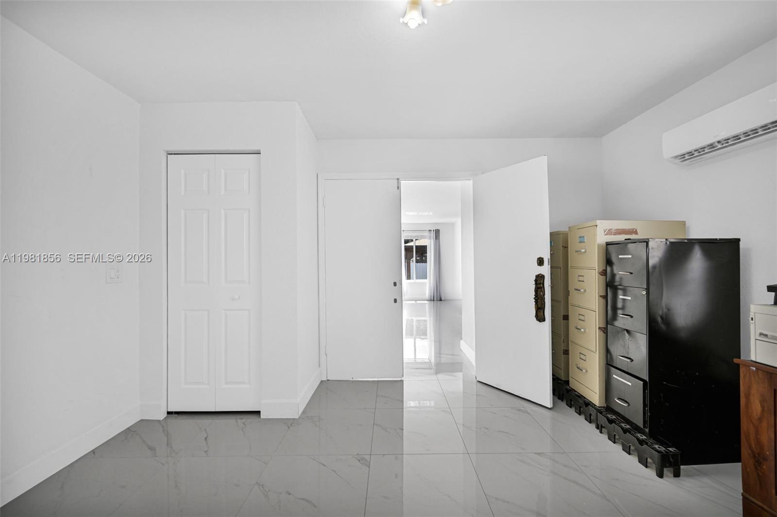 756 W 53rd St Hialeah, FL 33012