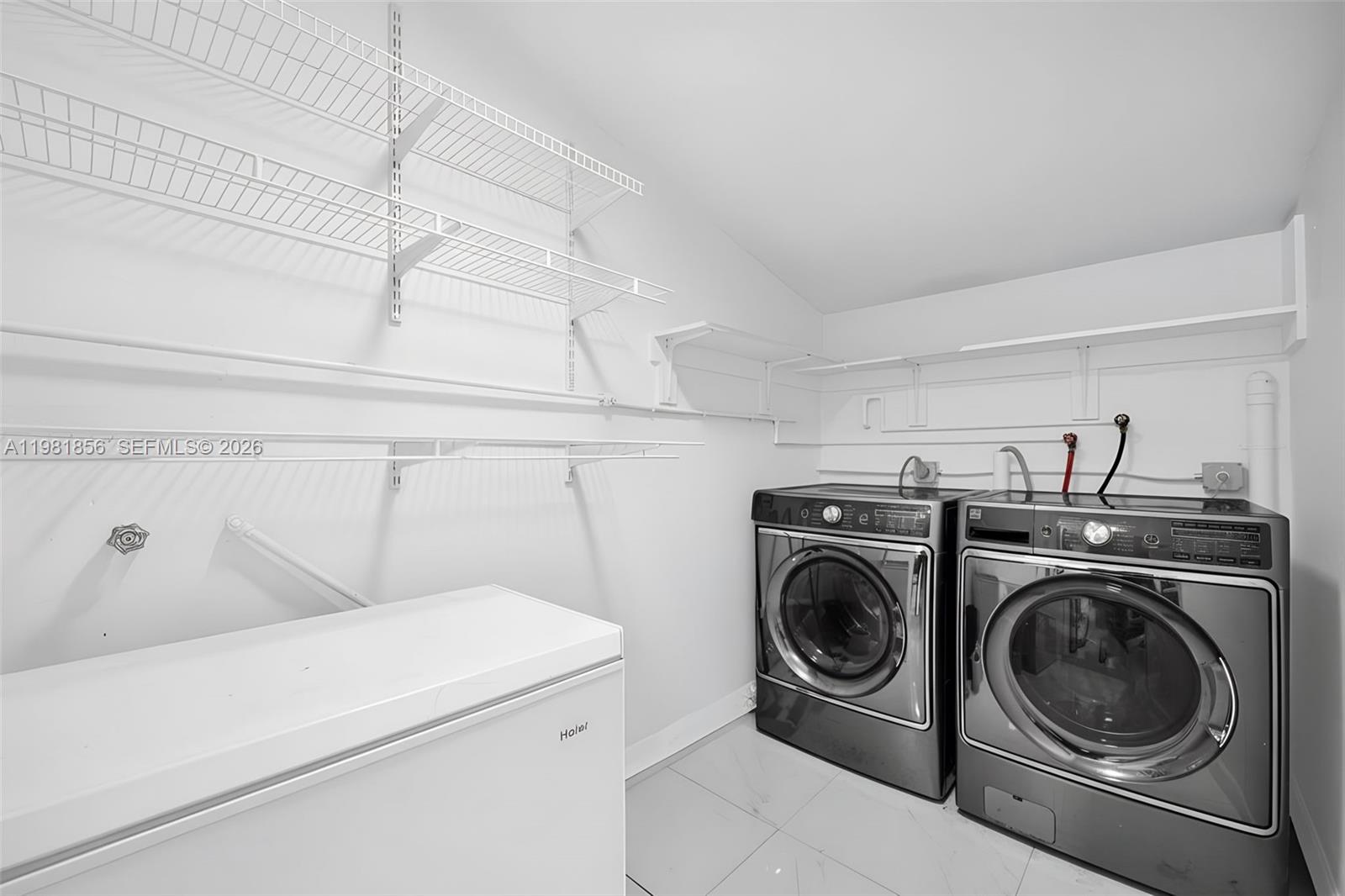 756 W 53rd St Hialeah, FL 33012