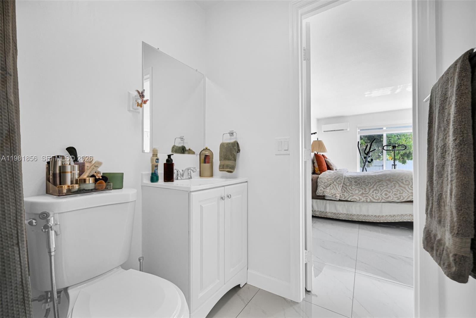 756 W 53rd St Hialeah, FL 33012