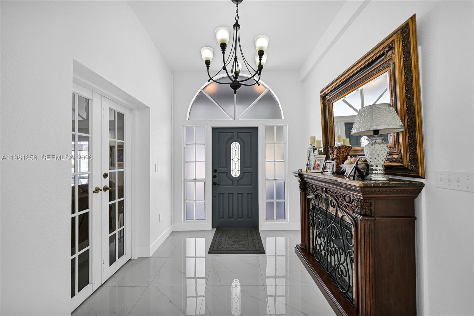 756 W 53rd St Hialeah, FL 33012