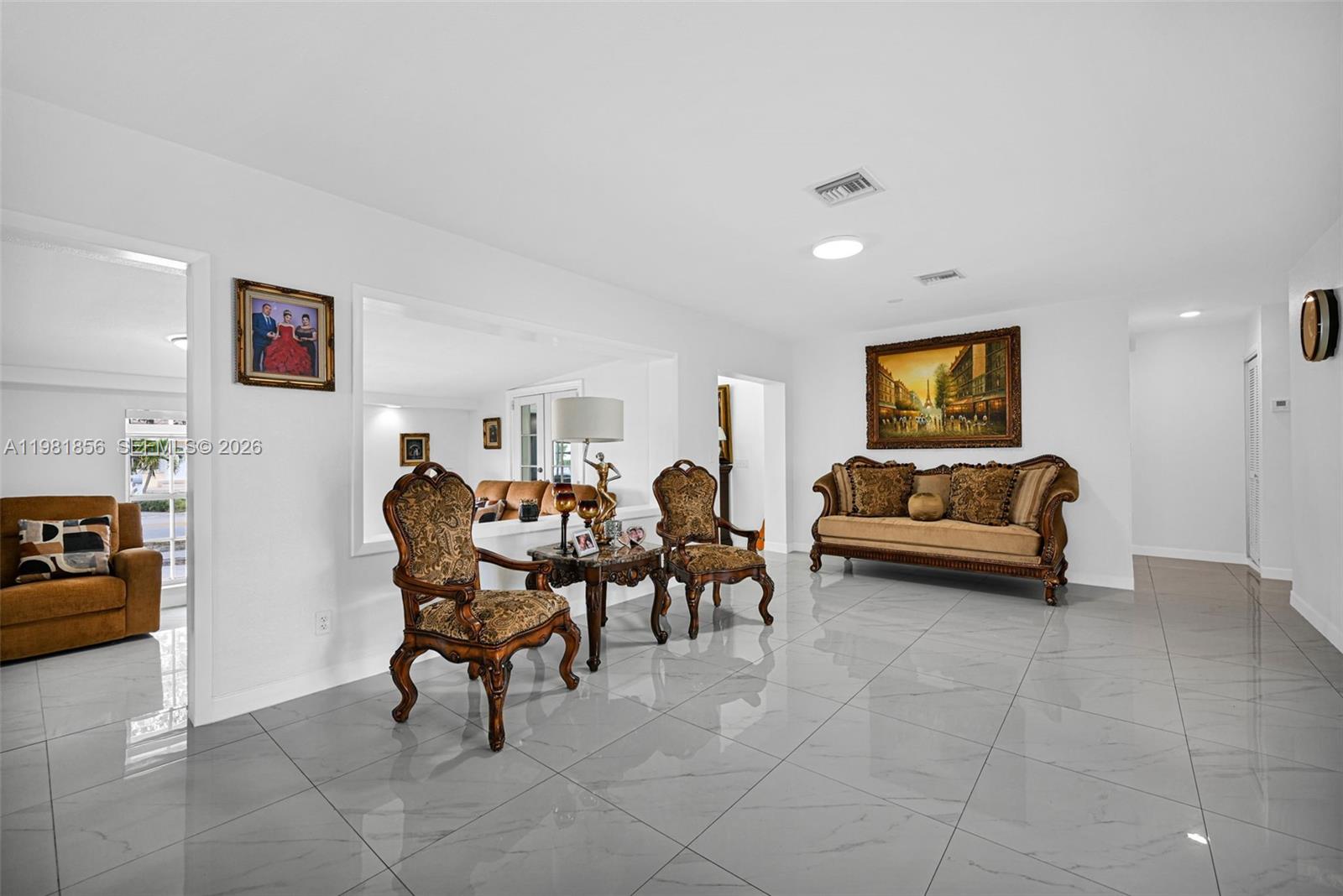 756 W 53rd St Hialeah, FL 33012