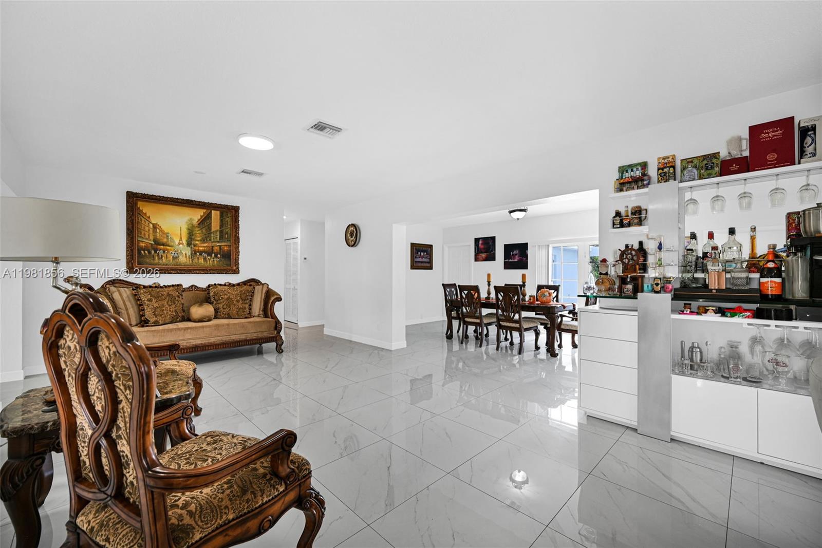 756 W 53rd St Hialeah, FL 33012