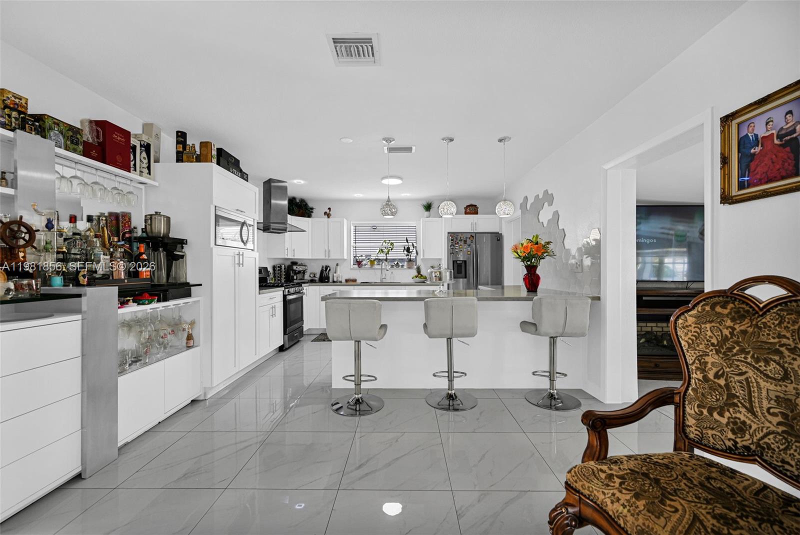 756 W 53rd St Hialeah, FL 33012