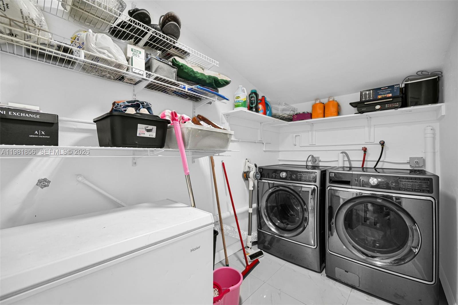 756 W 53rd St Hialeah, FL 33012