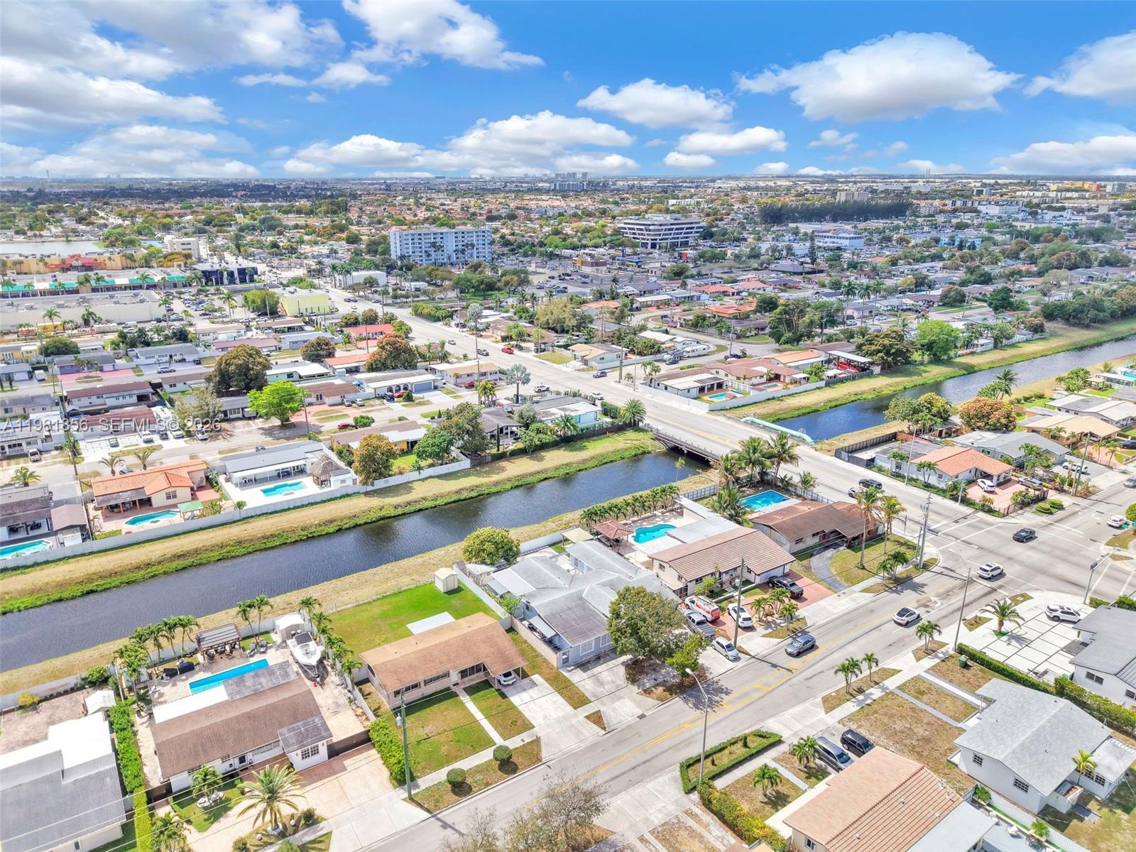 756 W 53rd St Hialeah, FL 33012