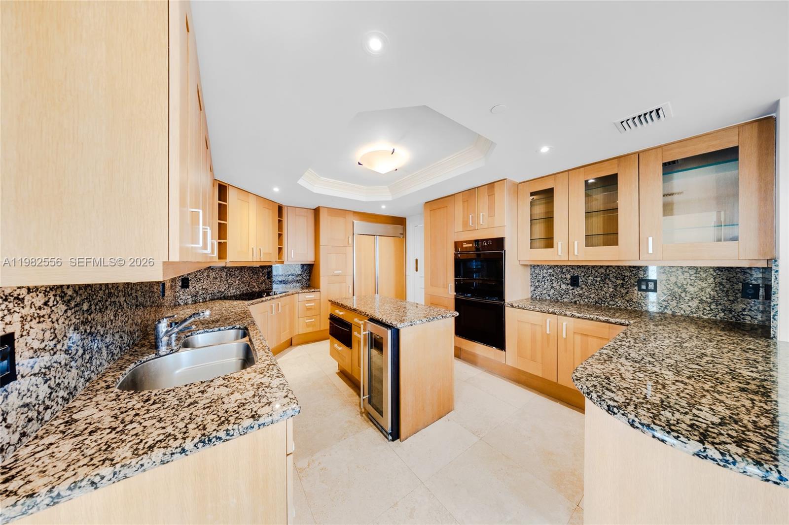 430 Grand Bay Dr #902 Key Biscayne, FL 33149