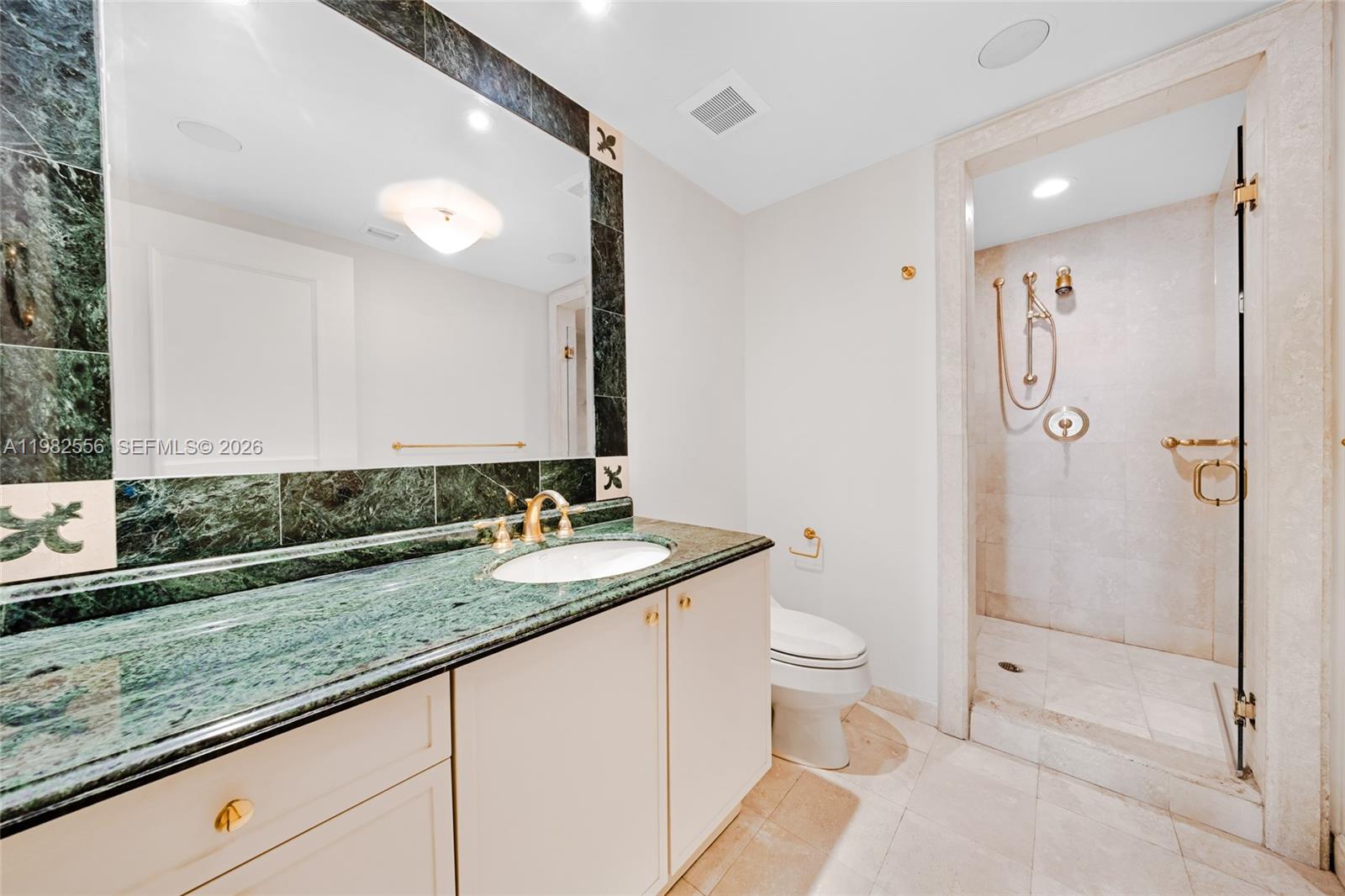 430 Grand Bay Dr #902 Key Biscayne, FL 33149