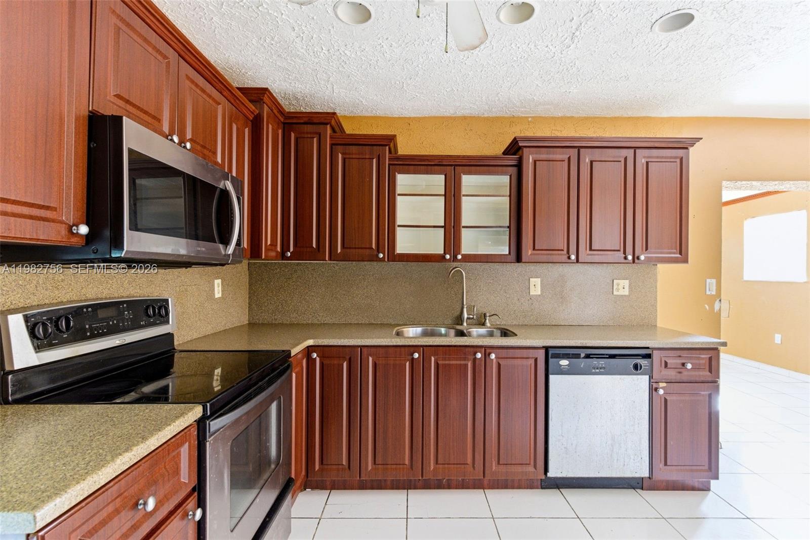 6600 NW 26th St Sunrise, FL 33313