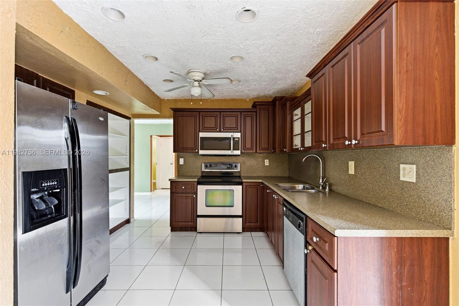 6600 NW 26th St Sunrise, FL 33313