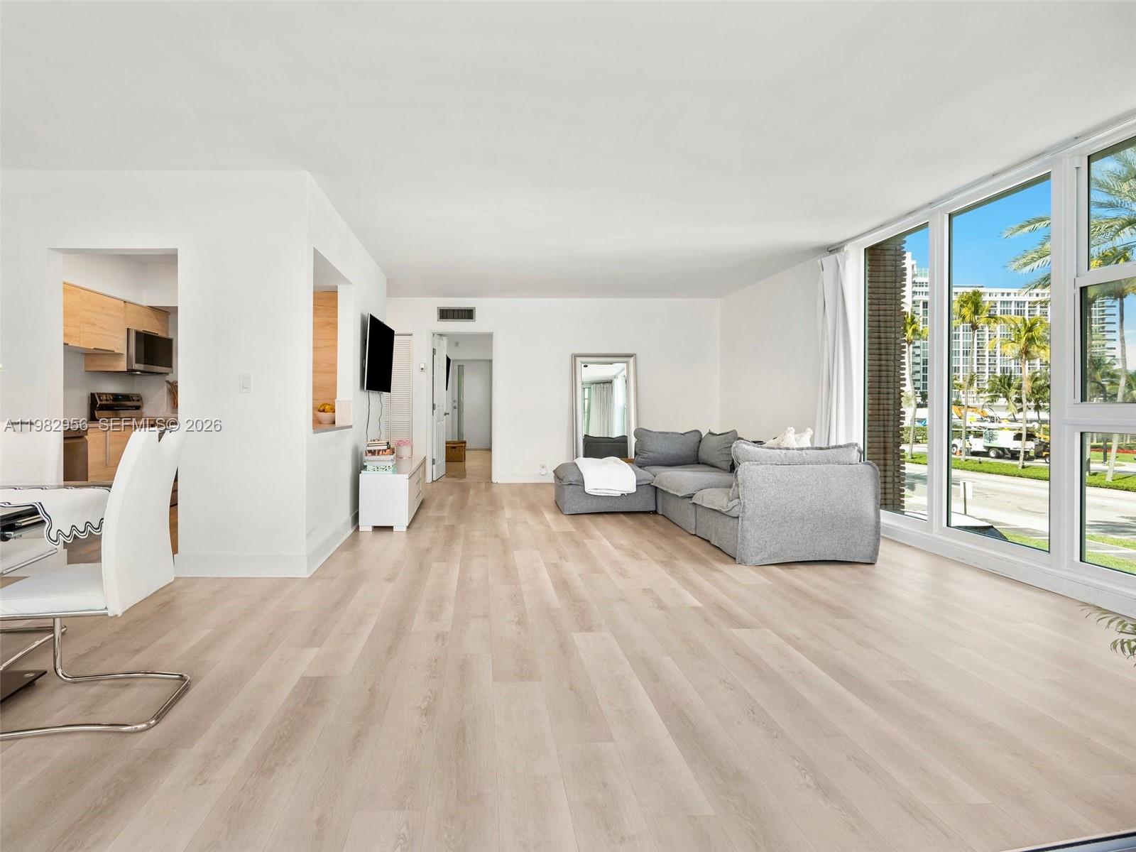 10210 Collins Ave #202 Bal Harbour, FL 33154