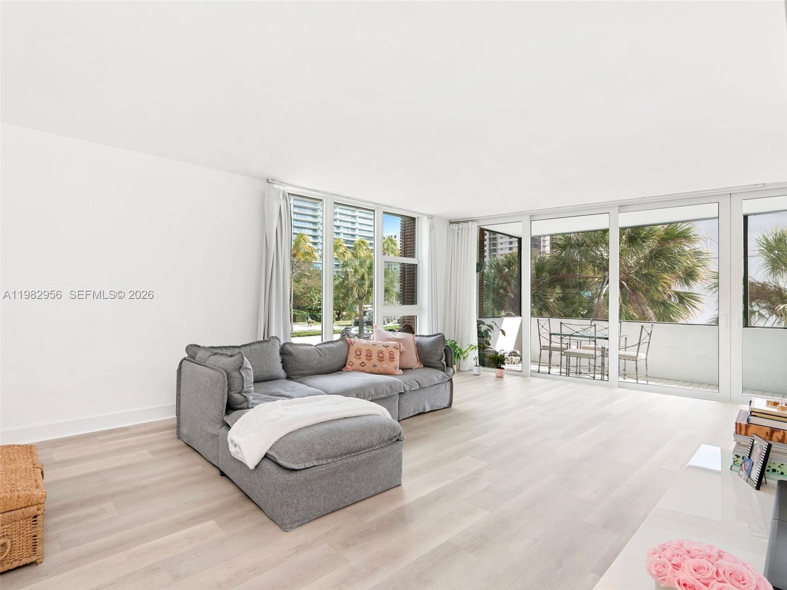 10210 Collins Ave #202 Bal Harbour, FL 33154