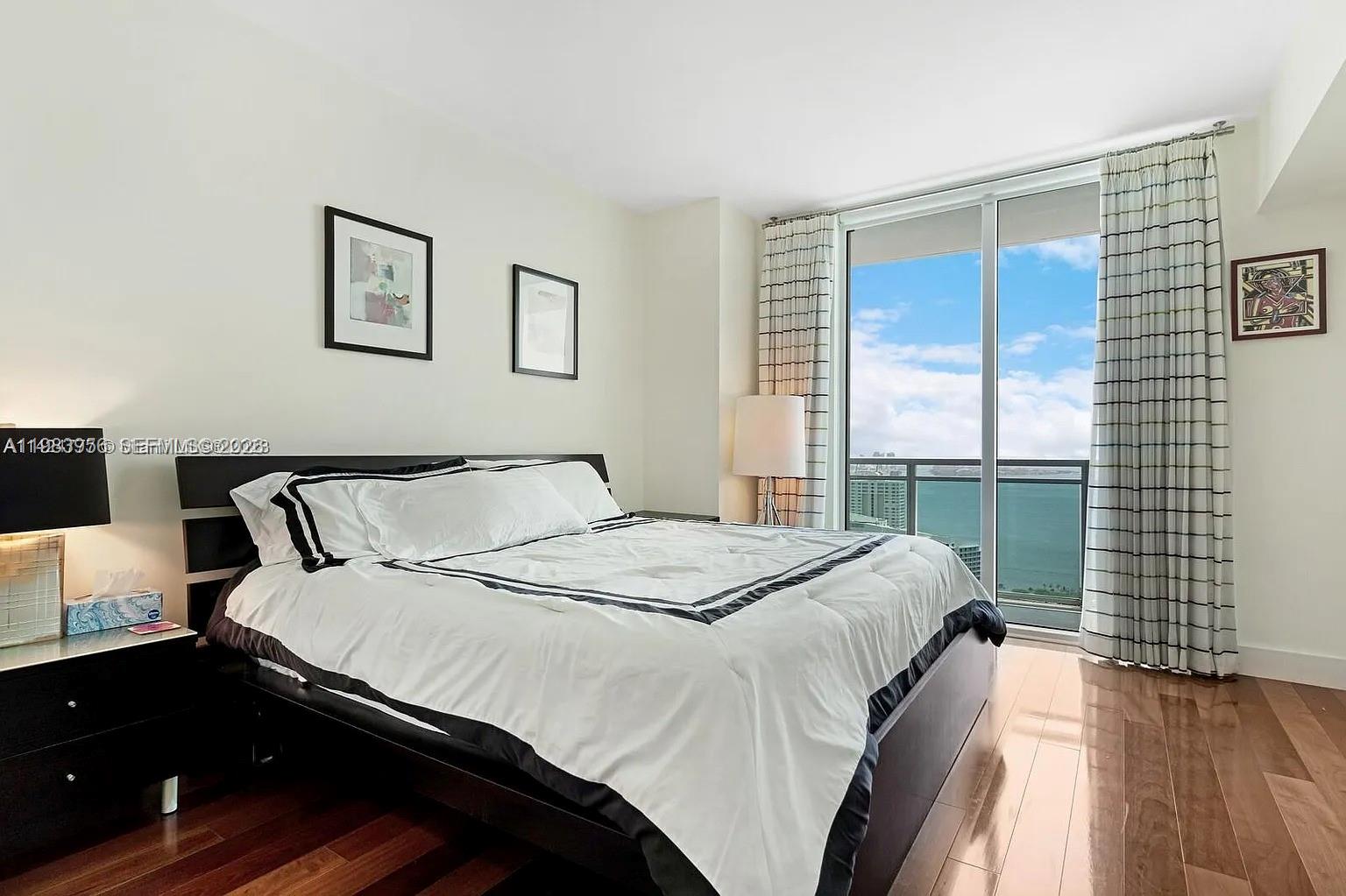 image The Plaza on Brickell East18