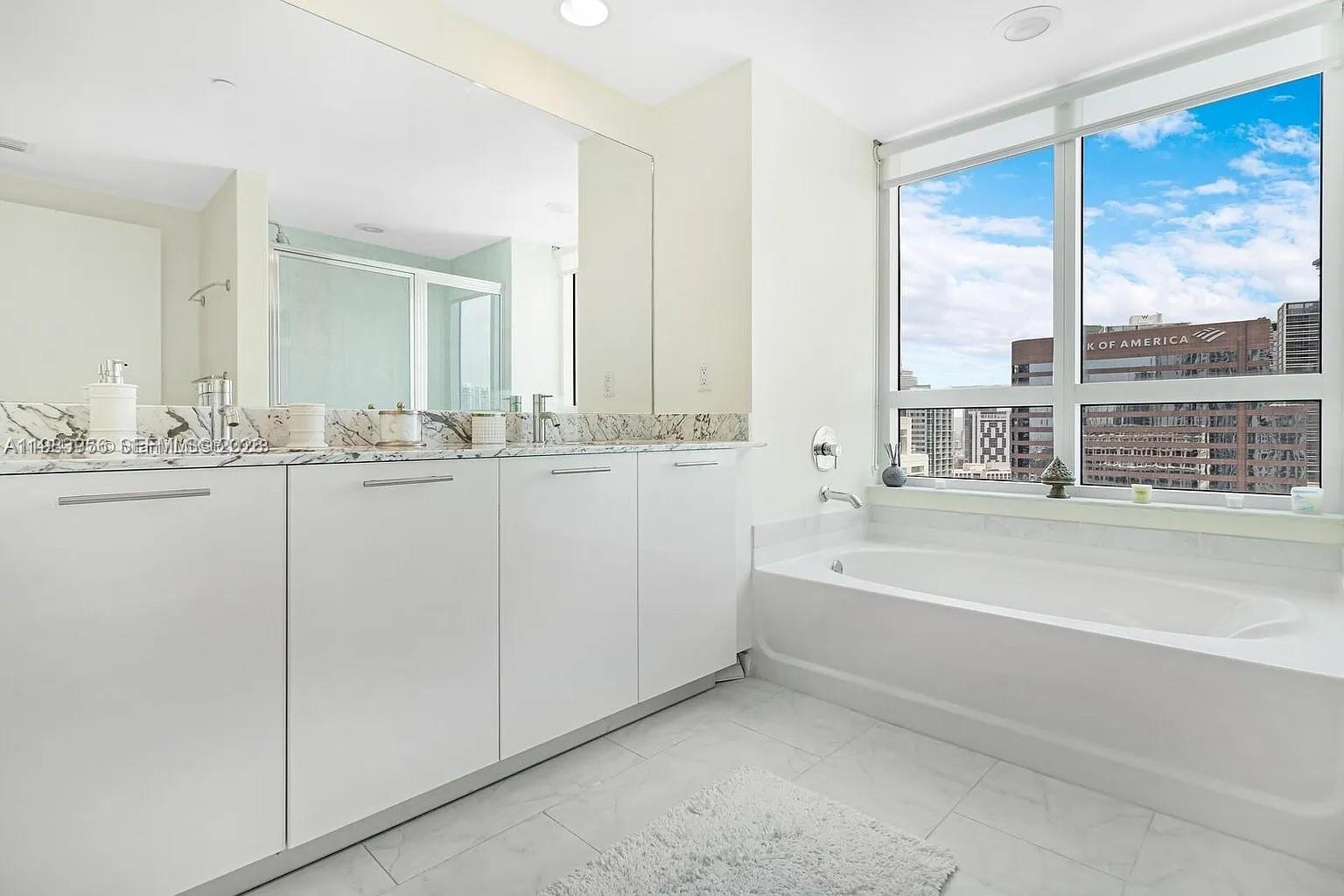 image The Plaza on Brickell East26