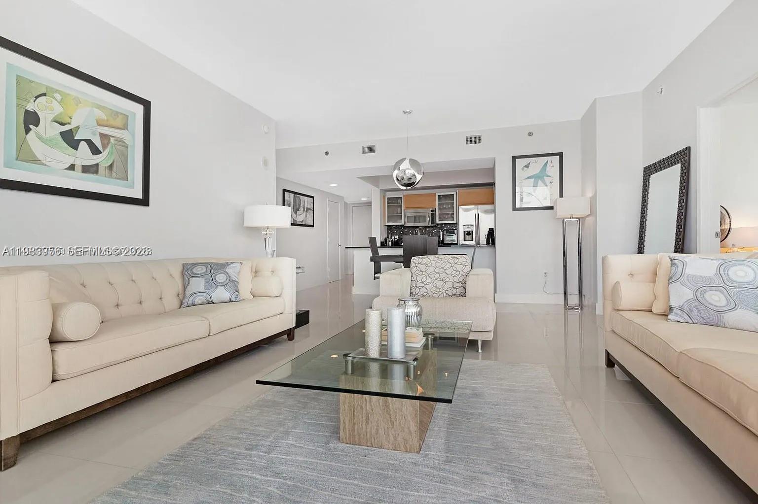 image The Plaza on Brickell East8