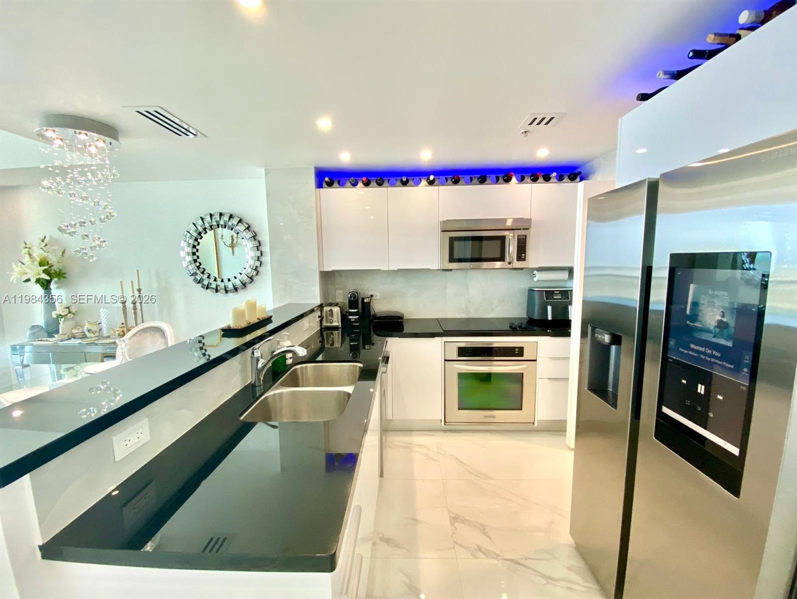 image Vizcayne South10