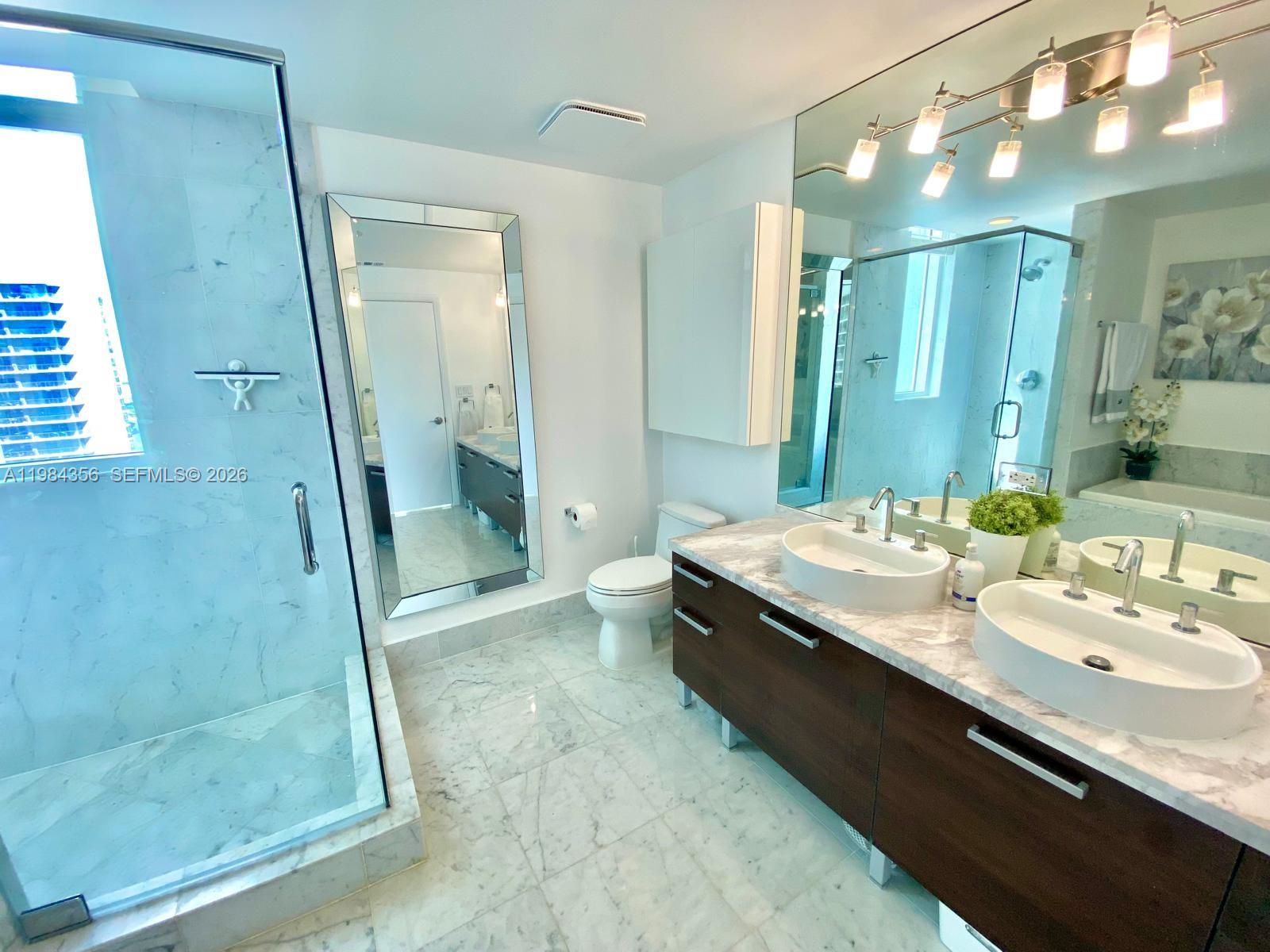 image Vizcayne South15