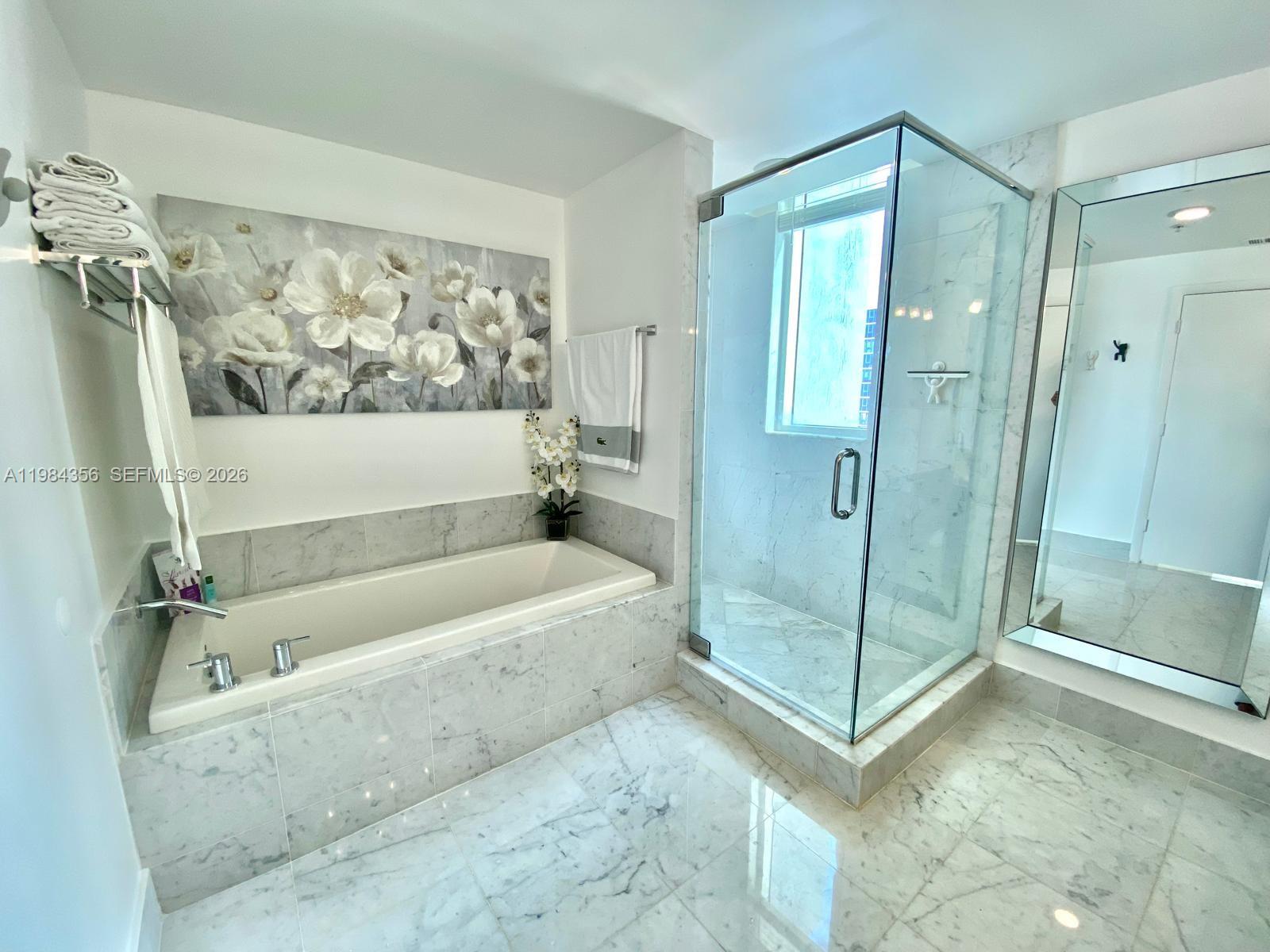 image Vizcayne South16