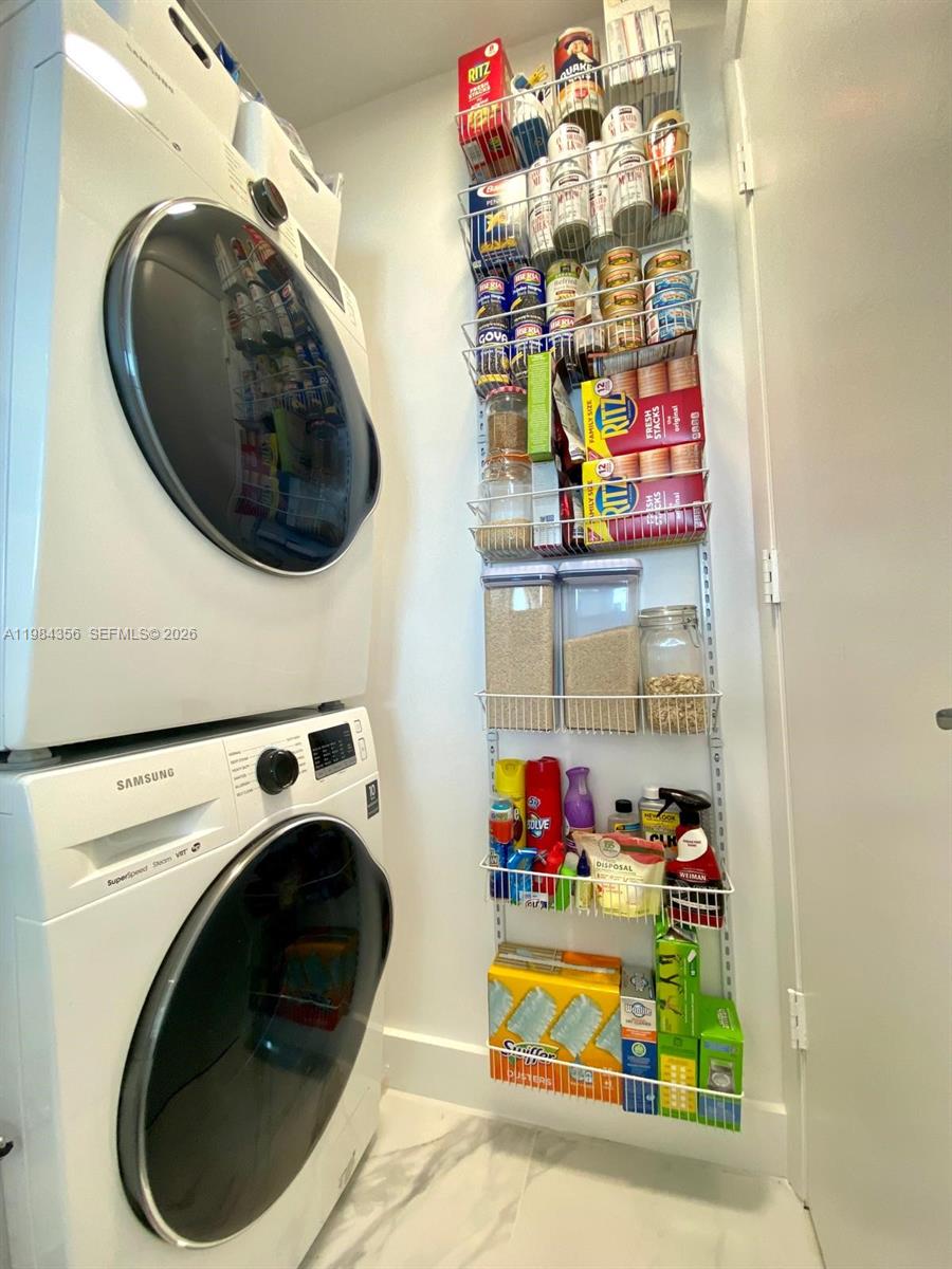 image Vizcayne South23