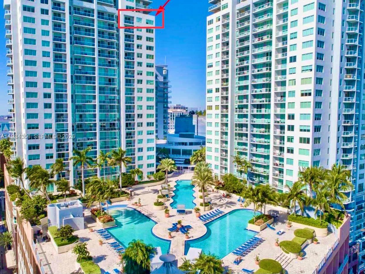 image Vizcayne South27