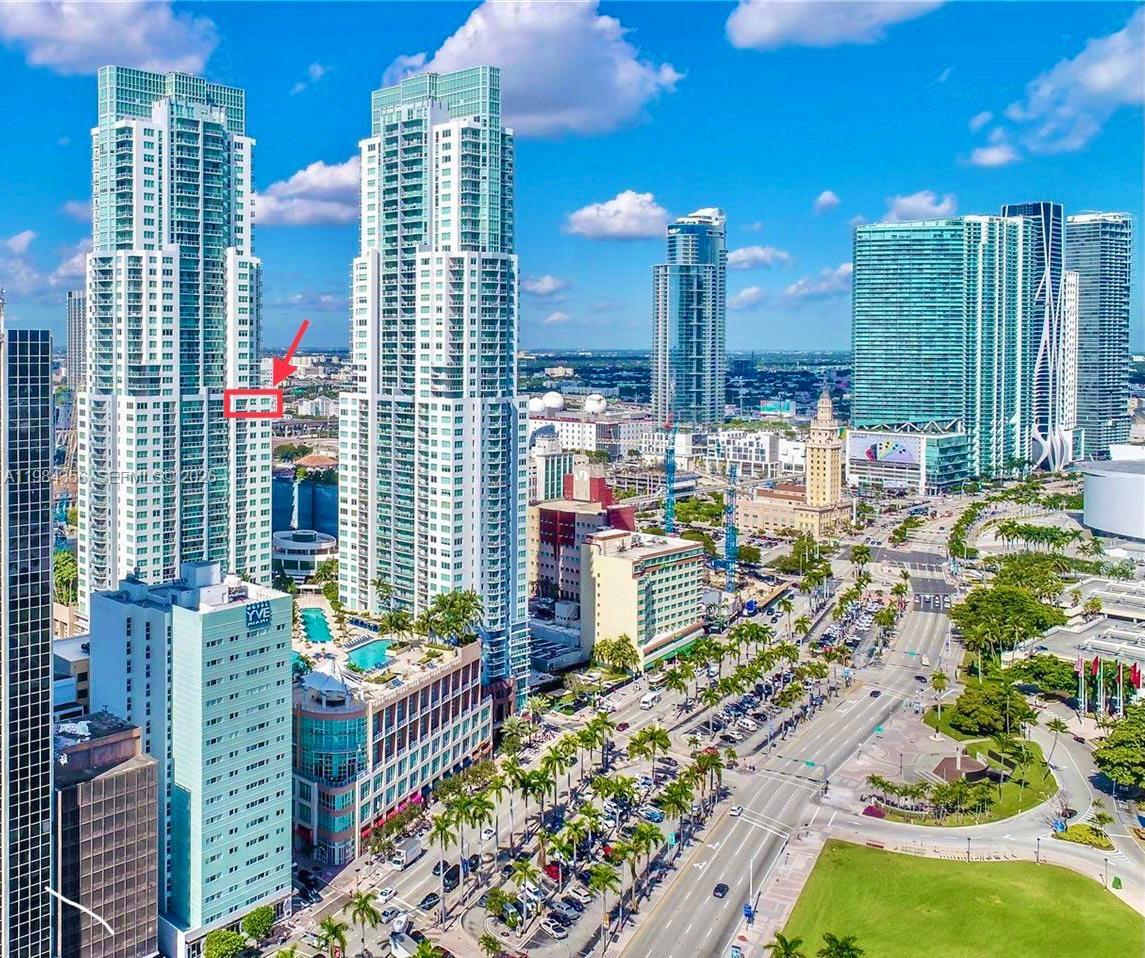 image Vizcayne South28