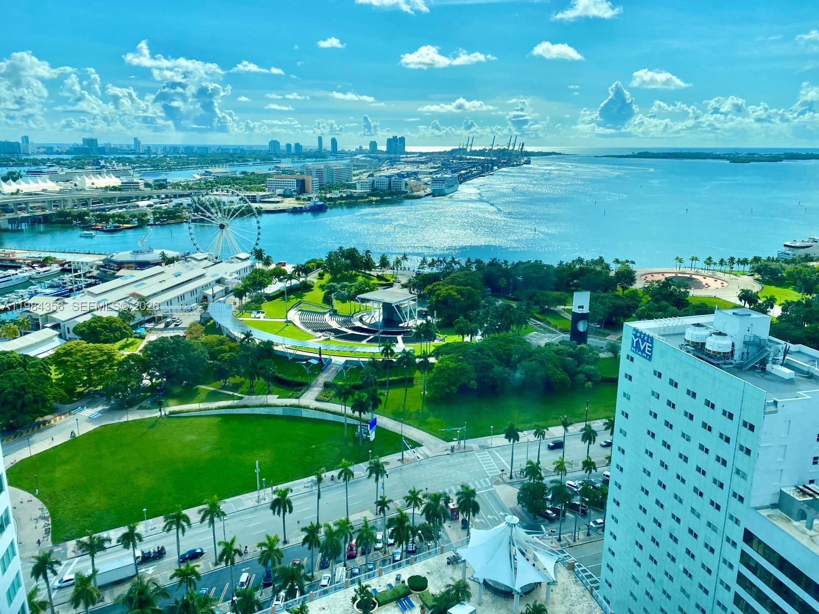 image Vizcayne South31