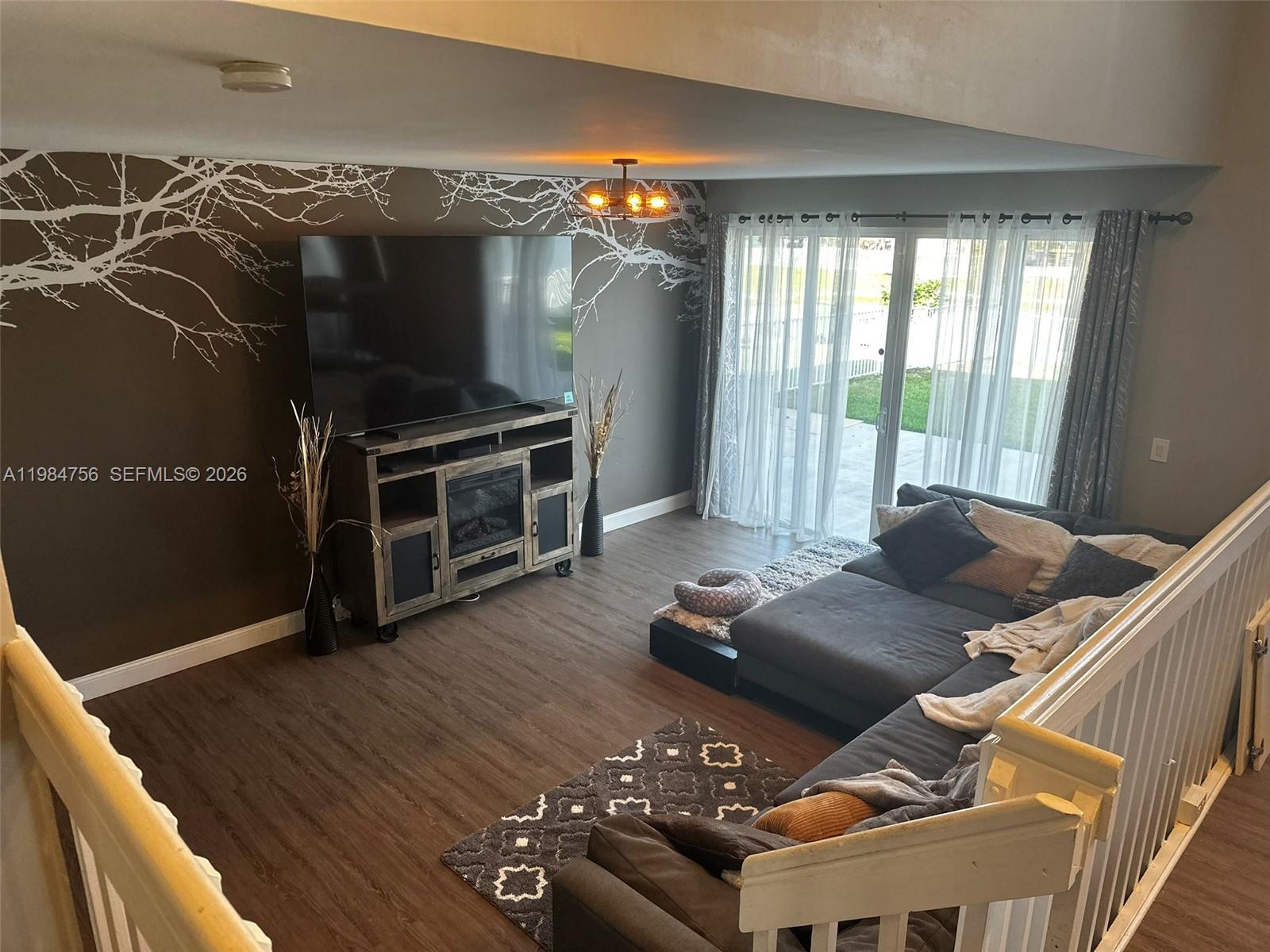 1471 NW 159th Ave Pembroke Pines, FL 33028