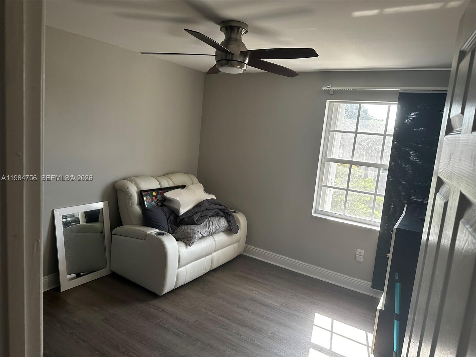 1471 NW 159th Ave Pembroke Pines, FL 33028