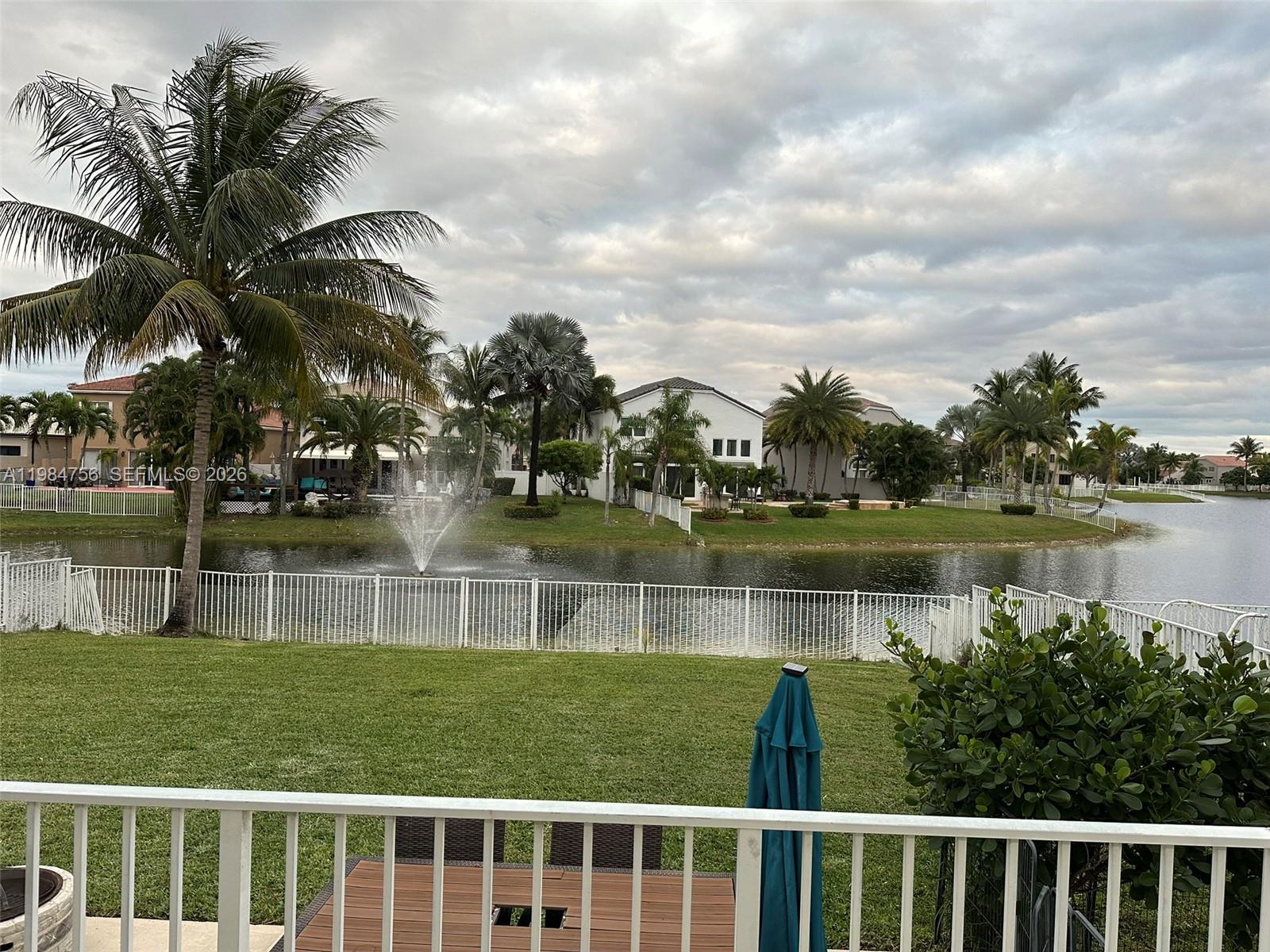 1471 NW 159th Ave Pembroke Pines, FL 33028