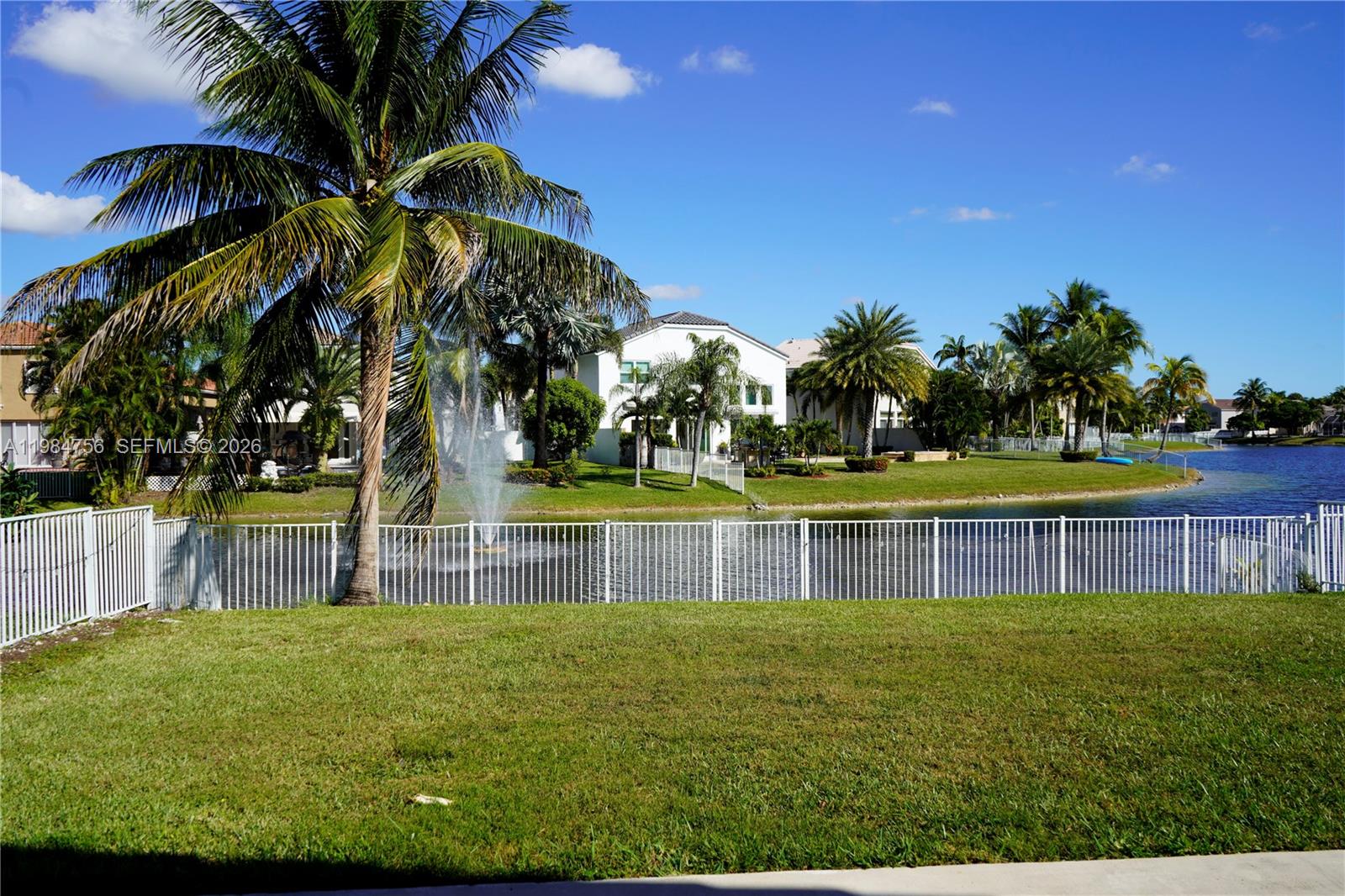 1471 NW 159th Ave Pembroke Pines, FL 33028