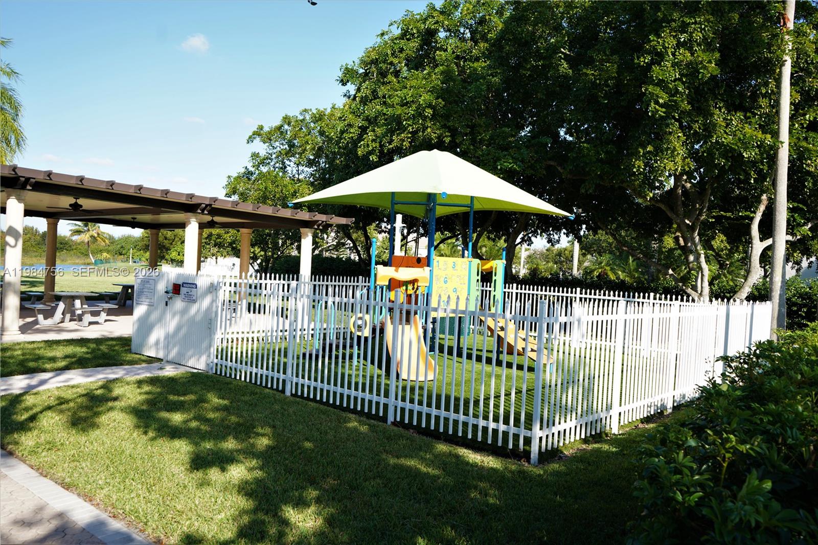 1471 NW 159th Ave Pembroke Pines, FL 33028