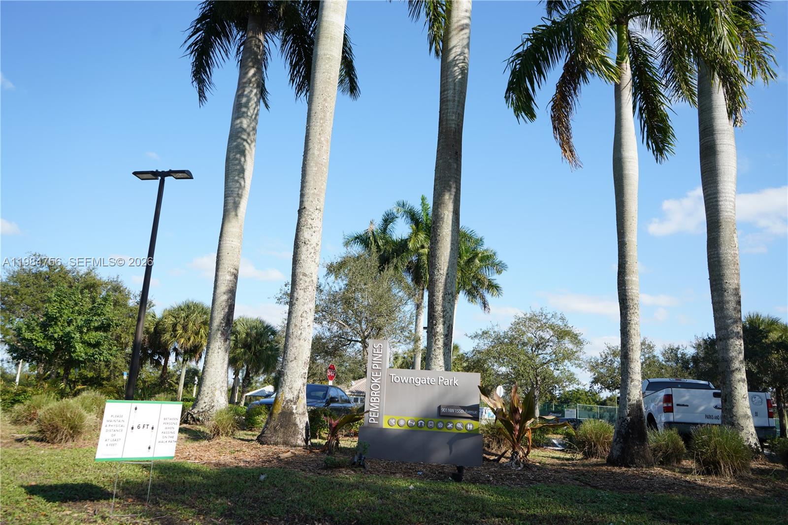 1471 NW 159th Ave Pembroke Pines, FL 33028