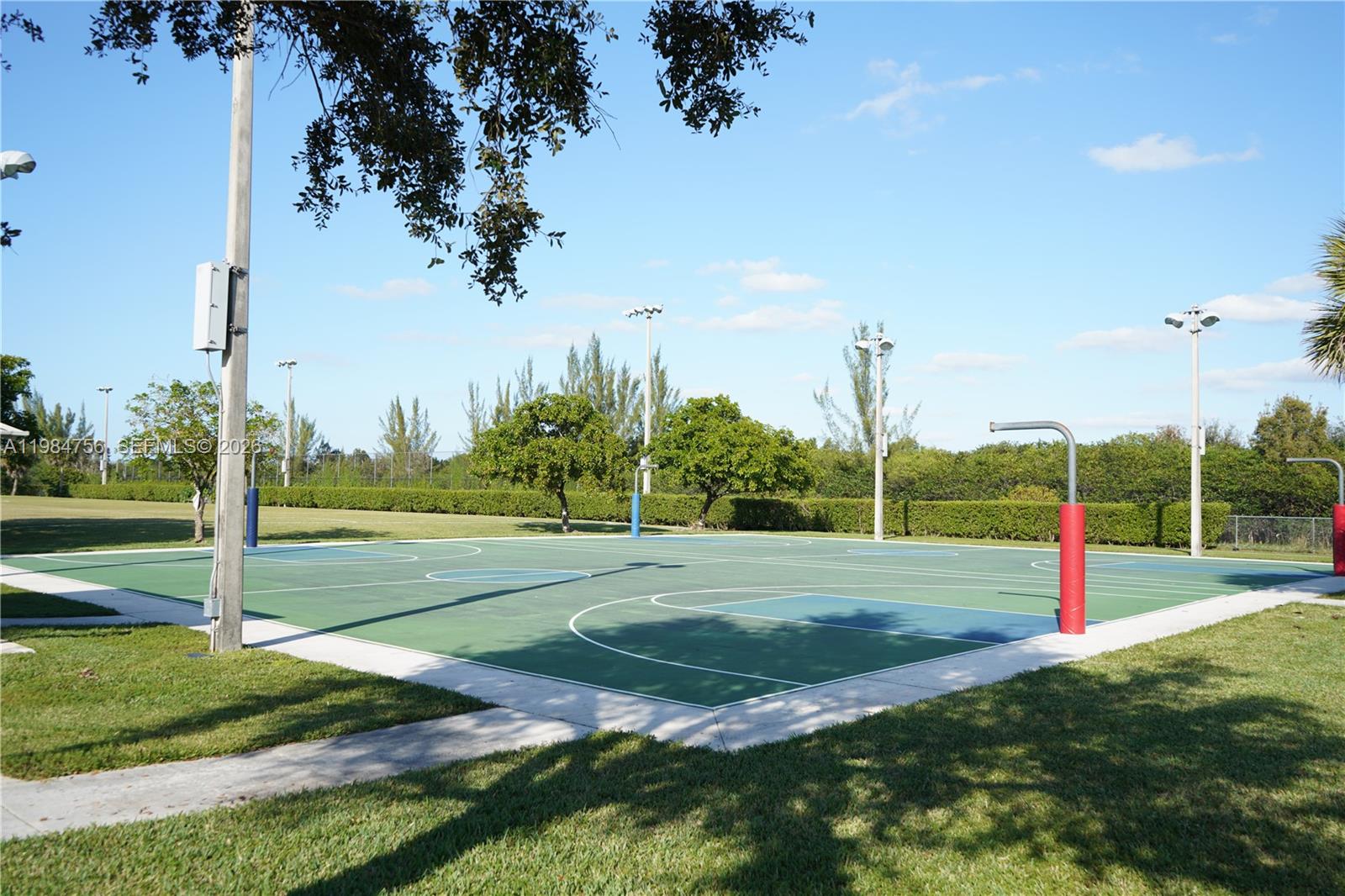 1471 NW 159th Ave Pembroke Pines, FL 33028