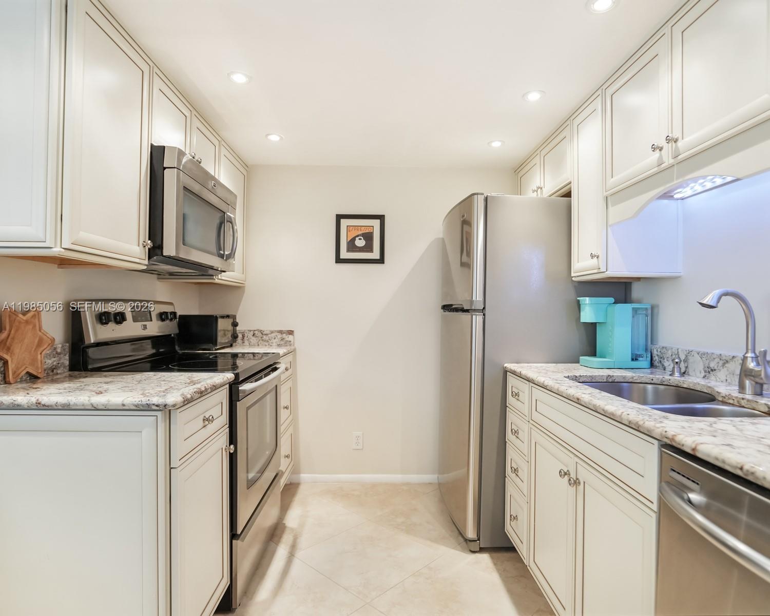 614 Executive Ctr Dr #102