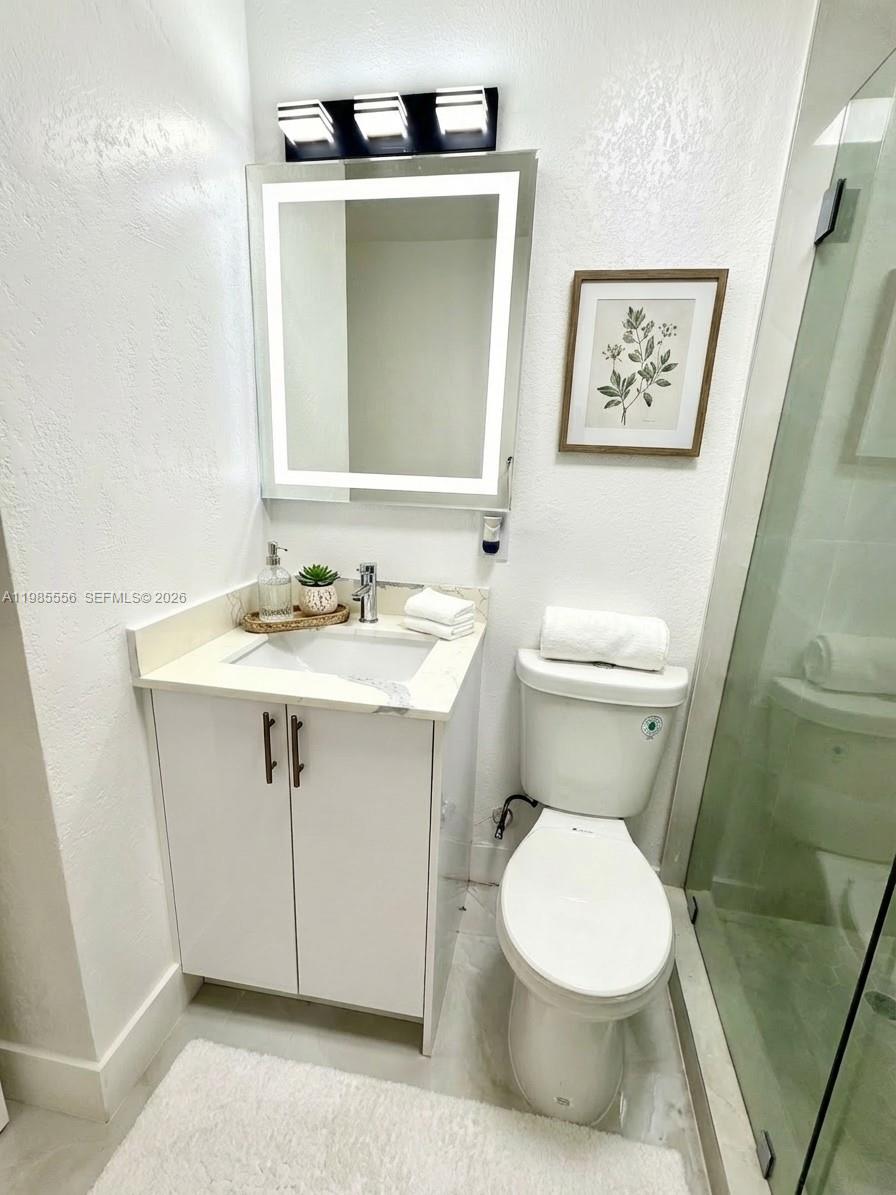 2251 NW 180th Ter Miami Gardens, FL 33056