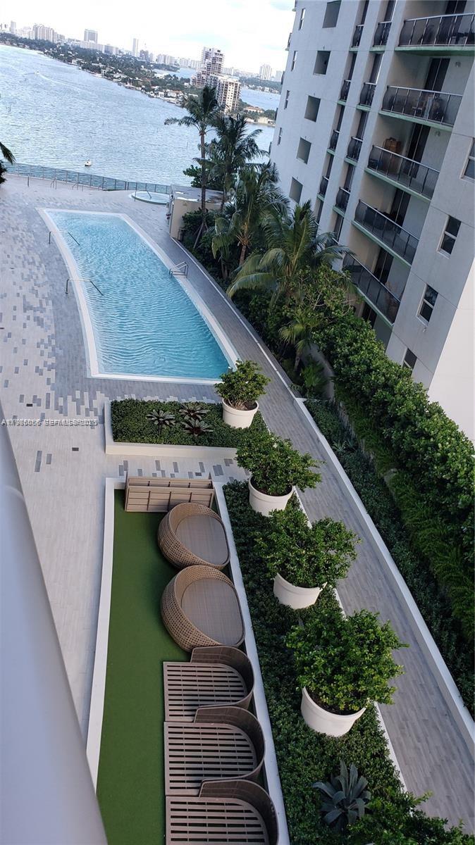 488 NE 18th St #4605 Miami, FL 33132