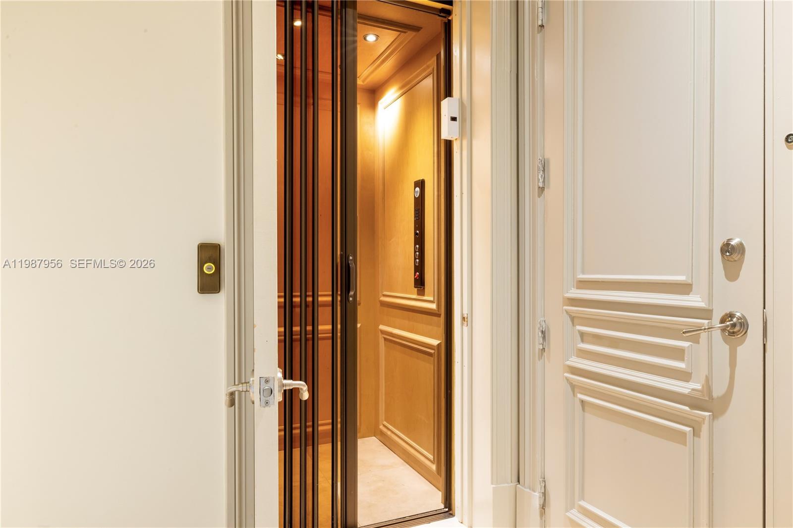 5250 Snapper Crk Rd Coral Gables, FL 33156