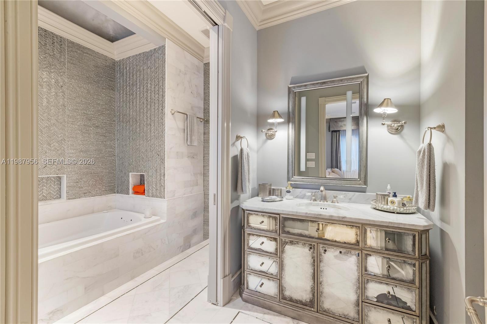 5250 Snapper Crk Rd Coral Gables, FL 33156