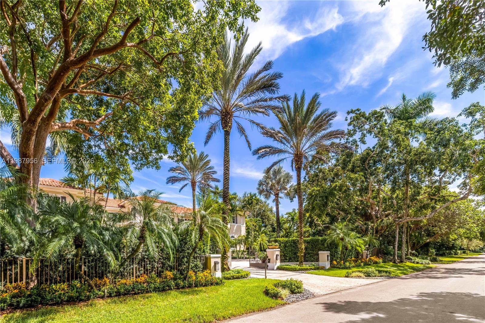 5250 Snapper Crk Rd Coral Gables, FL 33156