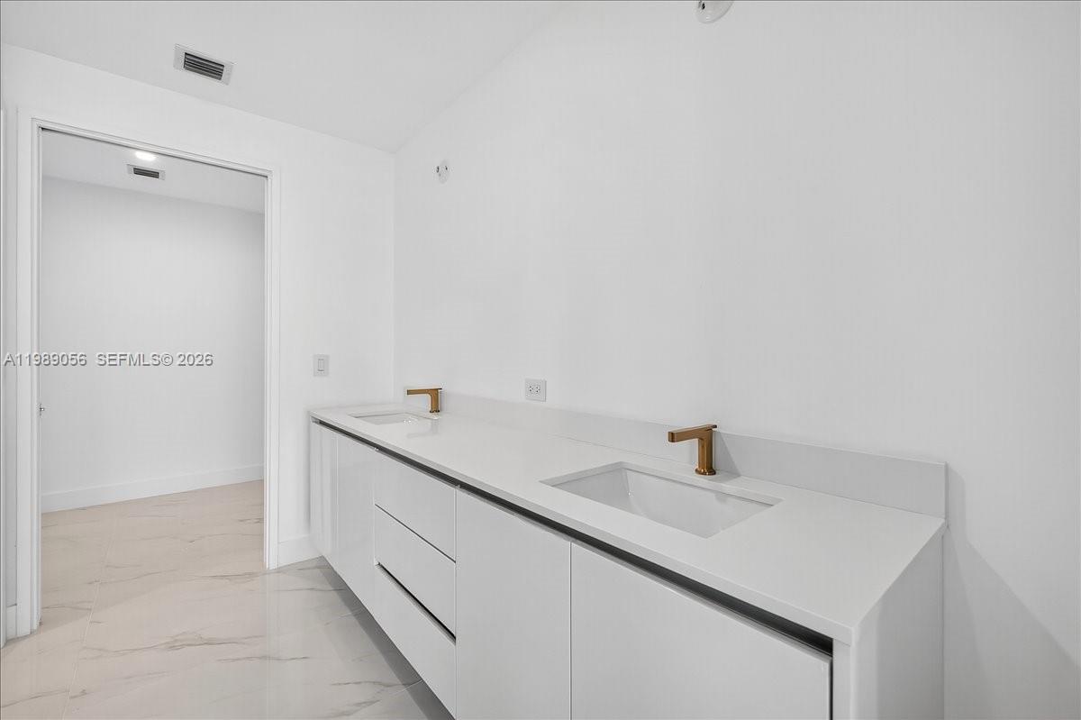 700 NE 24th #2606 Miami, FL 33137