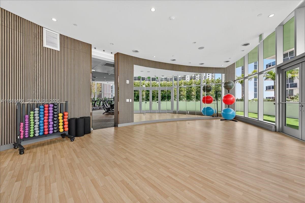 700 NE 24th #2606 Miami, FL 33137